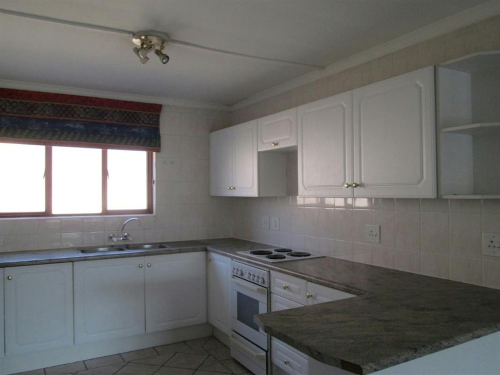 Apartment to rent in Greenside, Johannesburg - RAL1676636
