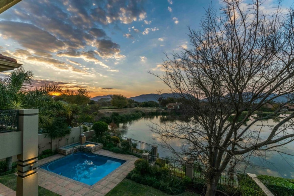 Double-storey house for sale in Pecanwood - 1HR1710989 Double-storey house for sale in Pecanwood - 1HR1710989