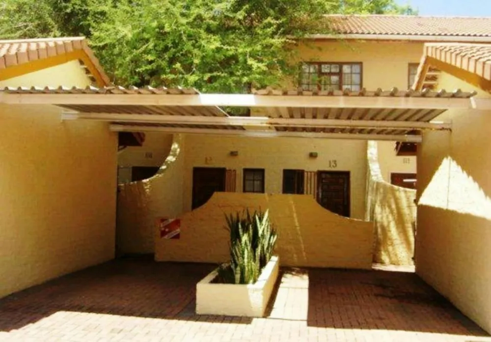 Townhouse let in Village, Botswana - 3BO1743046