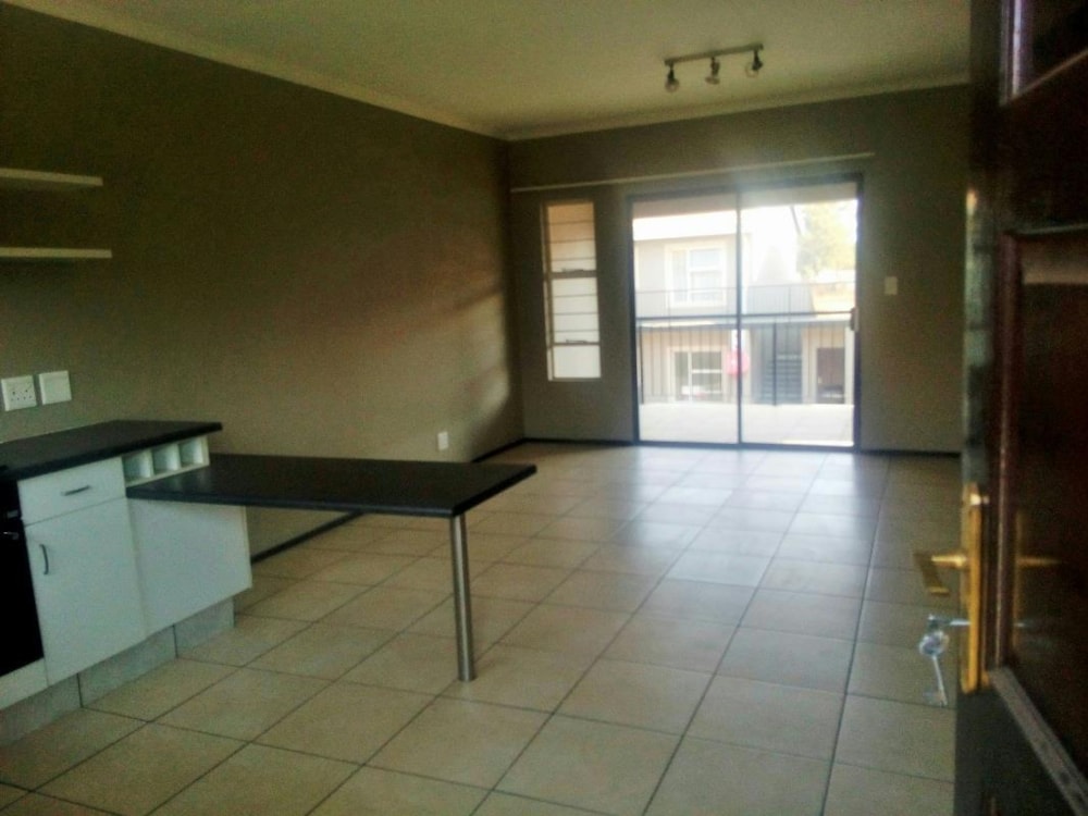 Townhouse let in Brenthurst - 1BJ1712083