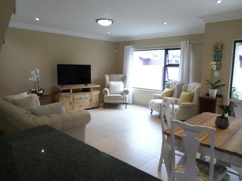 Townhouse sold in Hillside, Bloemfontein - 1BX1730296