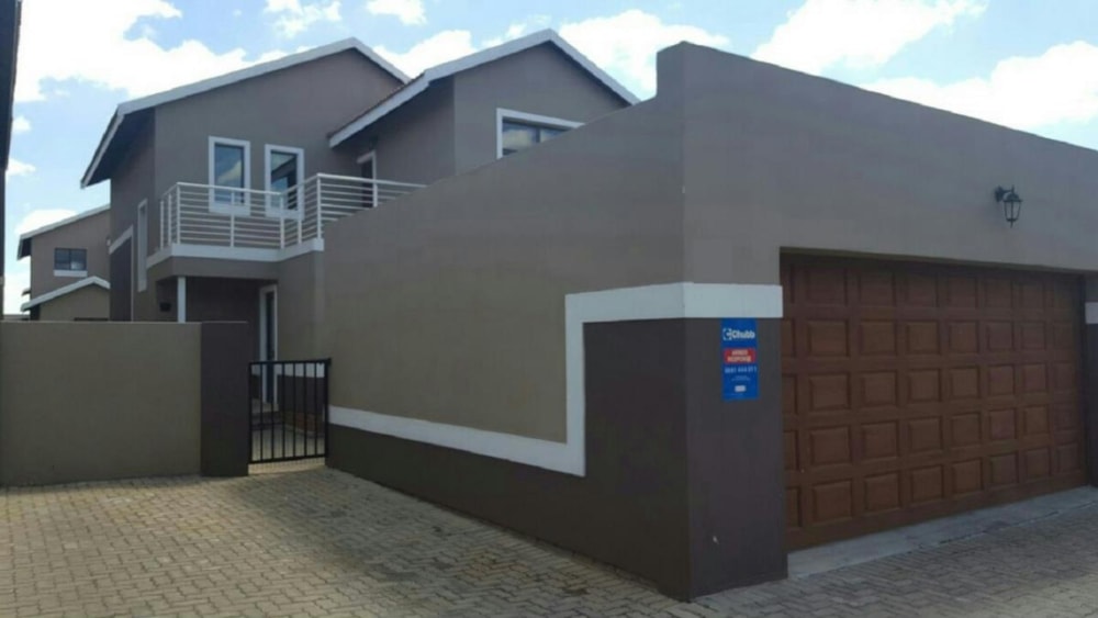 Townhouse sold in Hillside, Bloemfontein - 1BX1730296