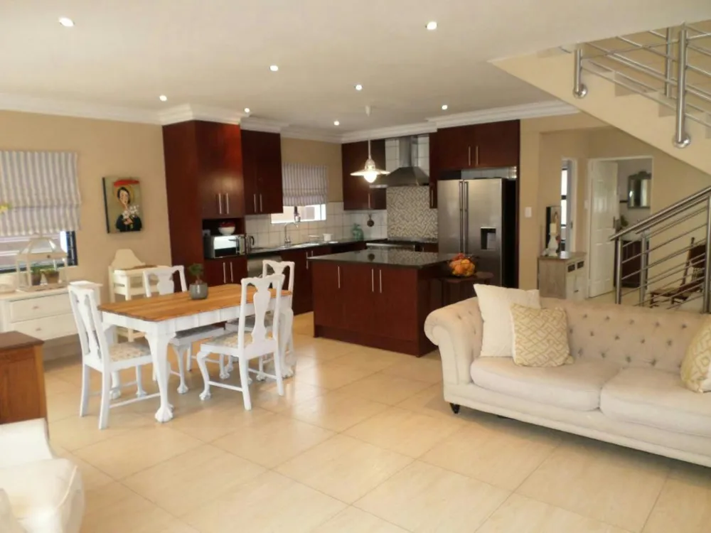 Townhouse sold in Hillside, Bloemfontein - 1BX1730296 Townhouse sold in Hillside, Bloemfontein - 1BX1730296