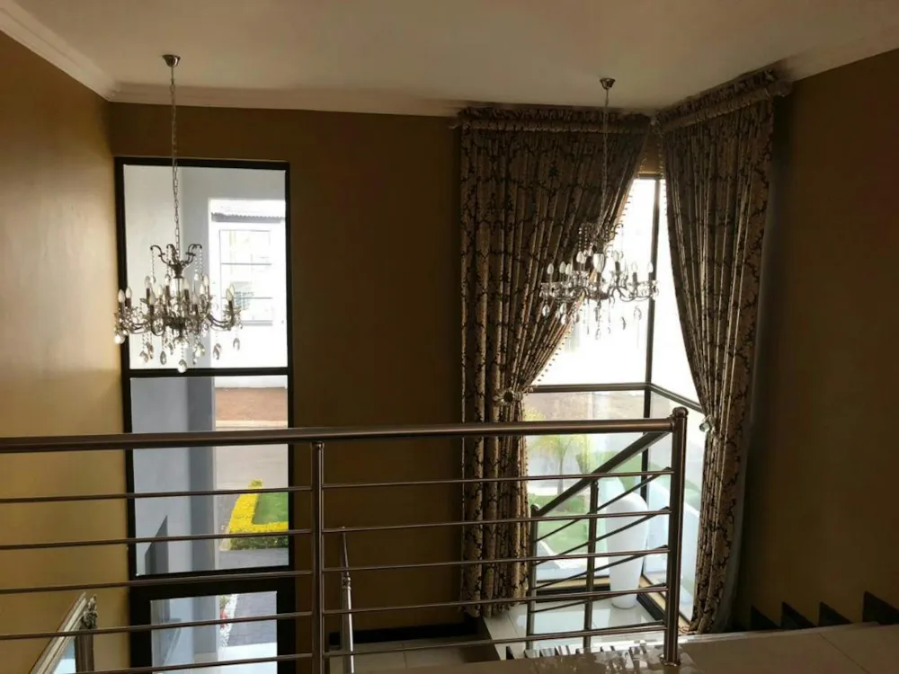 Double-storey house for sale in Bendor Park - 1PS1710525