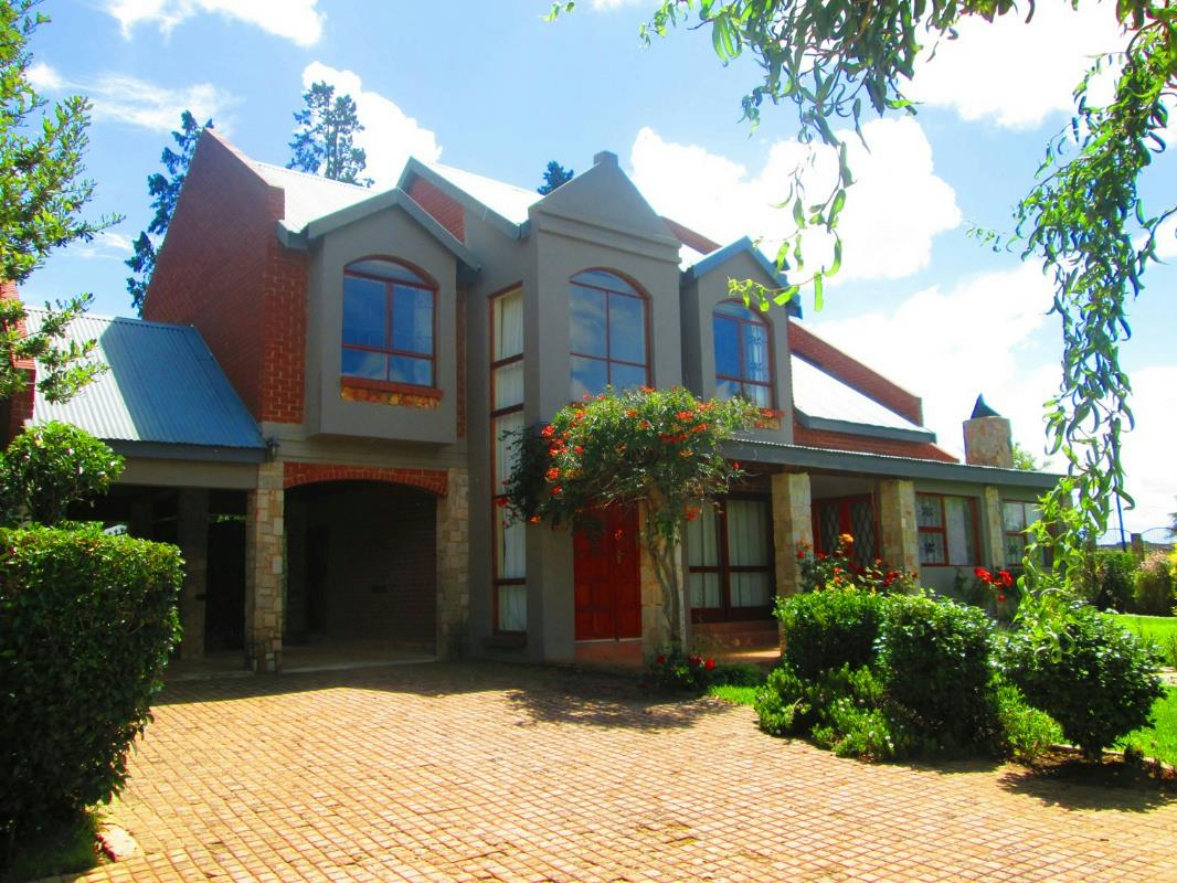 Double-storey house for sale in Dullstroom - 1DS1661241