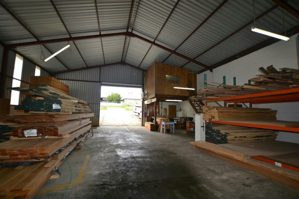 Commercial industrial property sold in Knysna Industrial - 1KG1706932