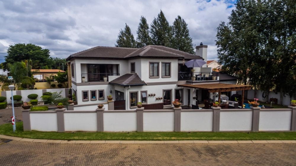 Double-storey house to rent in Celtisdal - CN1737601