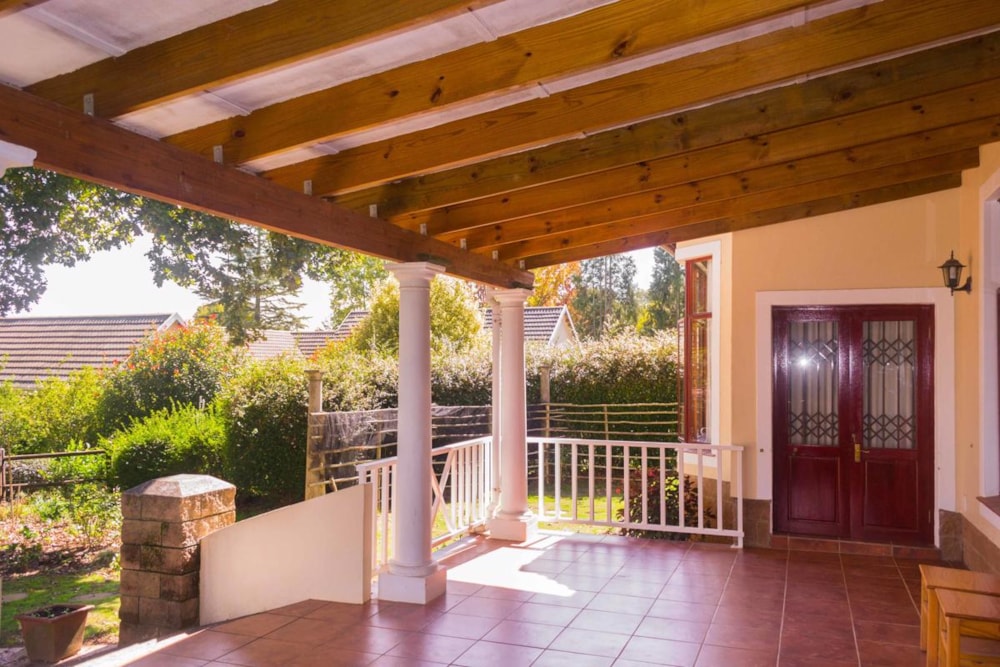 Security complex home sold in Underberg - 1UB1716999 Security complex home sold in Underberg - 1UB1716999