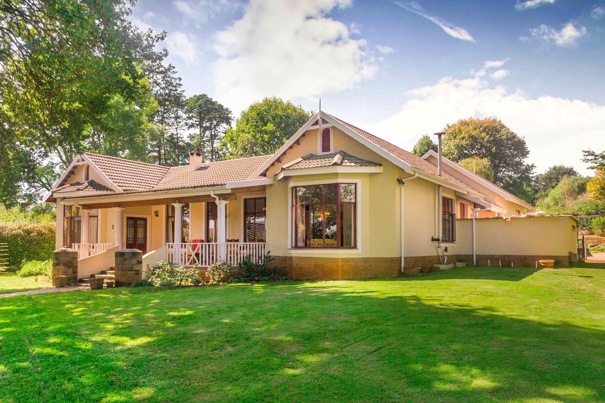 Security complex home sold in Underberg - 1UB1716999