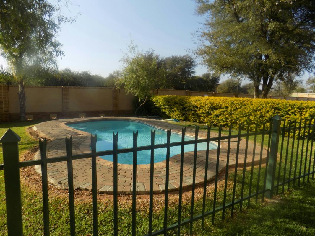 Apartment for sale in Onverwacht, Limpopo Province - 1ER1706199