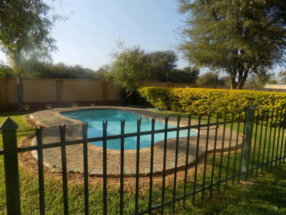 Apartment for sale in Onverwacht, Limpopo Province - 1ER1706199