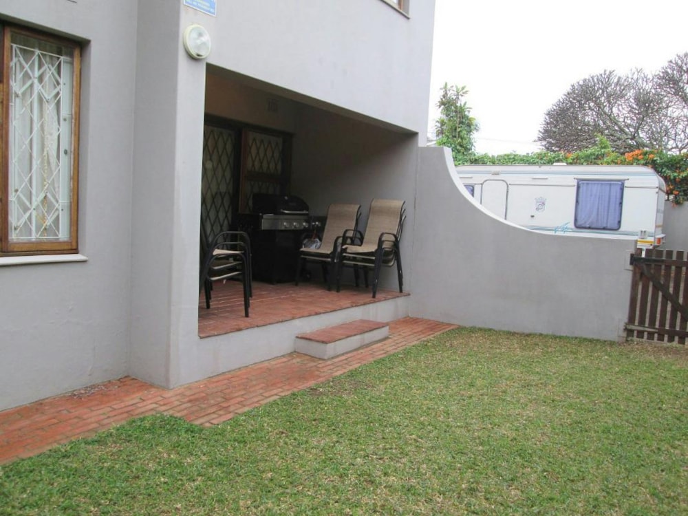 Double-storey apartment for sale in Scottburgh - 1si1735321