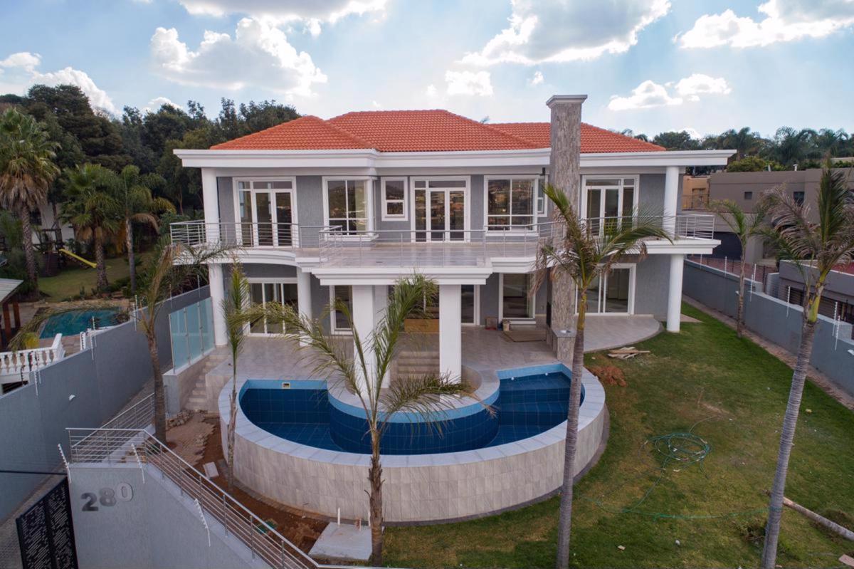 House to rent in Waterkloof Ridge - PTL1679533