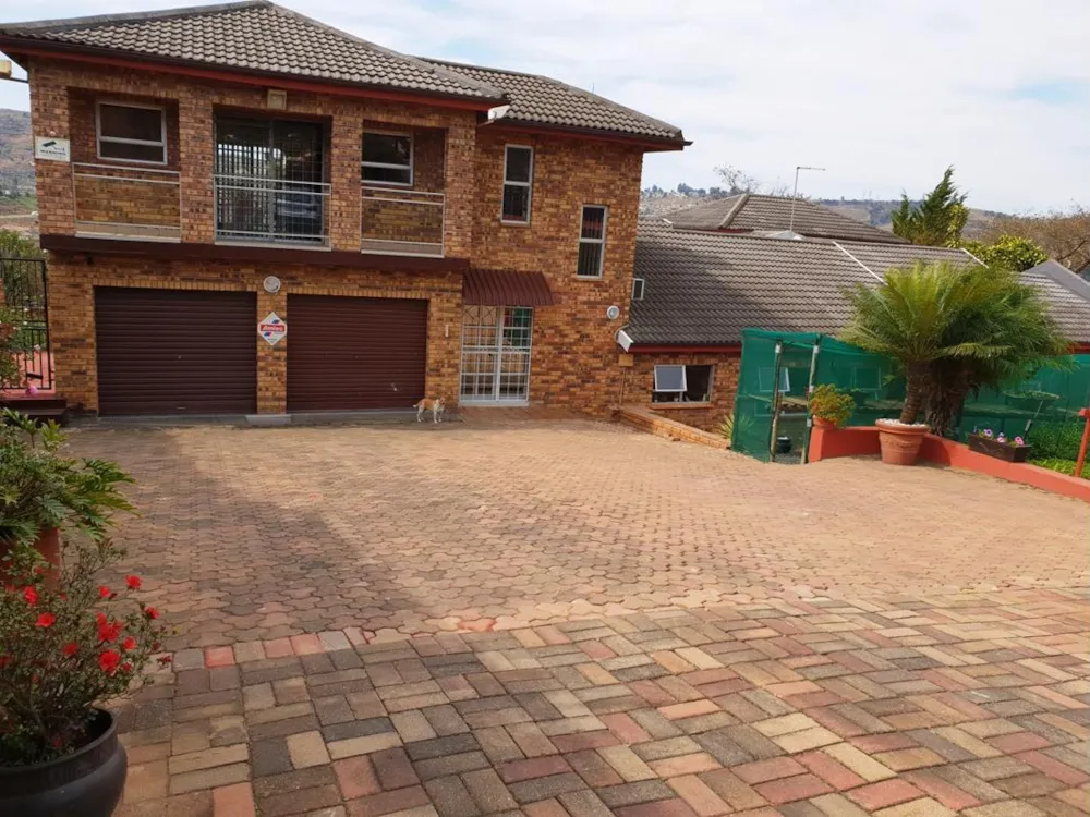 House for sale in Orient Heights - 1PM1720239