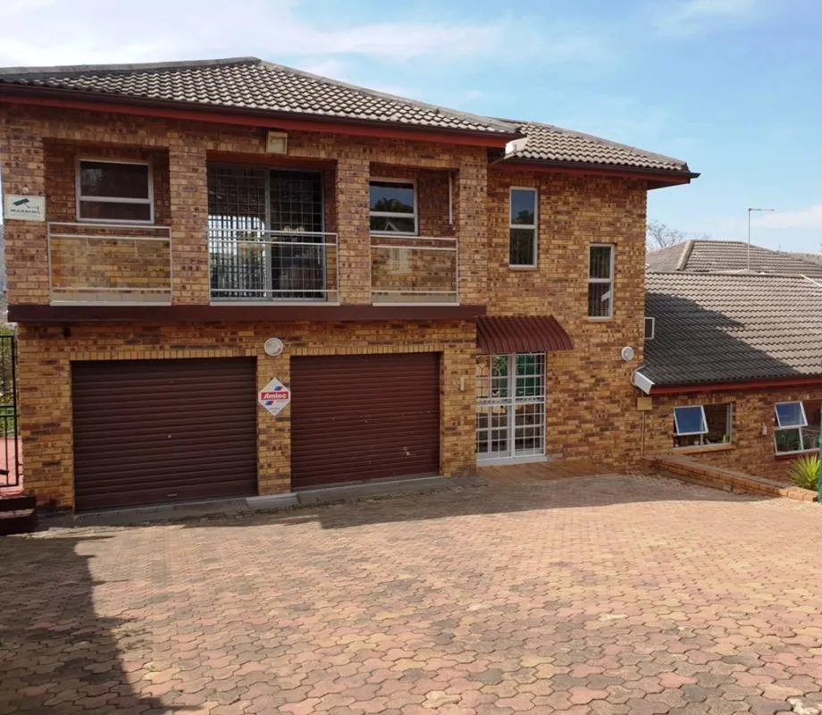 House for sale in Orient Heights - 1PM1720239