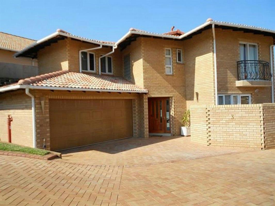 Townhouse let in Amanzimtoti - 1WB1687454
