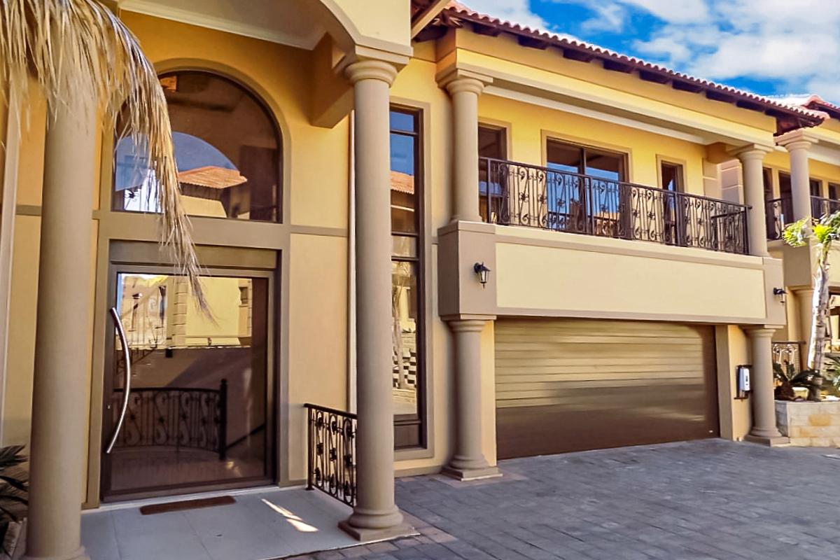 Townhouse for sale in Kiepersol, Bloemfontein - 1BX1749151