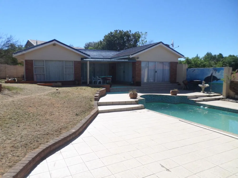 House for sale in Heuwelsig, Bloemfontein - 1BX1738142 House for sale in Heuwelsig, Bloemfontein - 1BX1738142