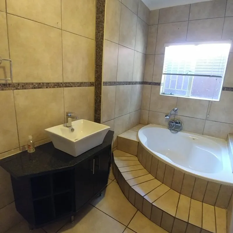 House for sale in Die Heuwel - 1WD1704963 House for sale in Die Heuwel - 1WD1704963