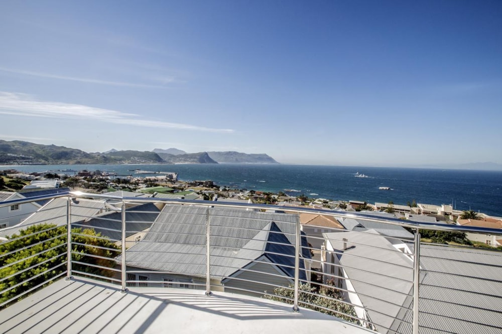 House let in Simons Town - FHL1691914 House let in Simons Town - FHL1691914