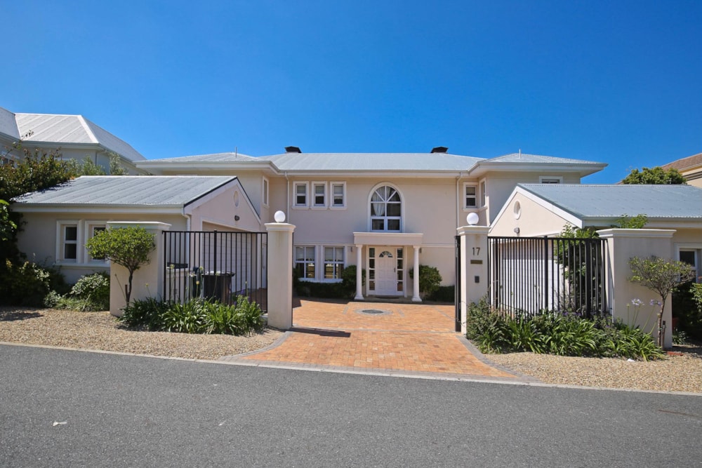 Security estate home for sale in Silvertree Estate - KW1691104