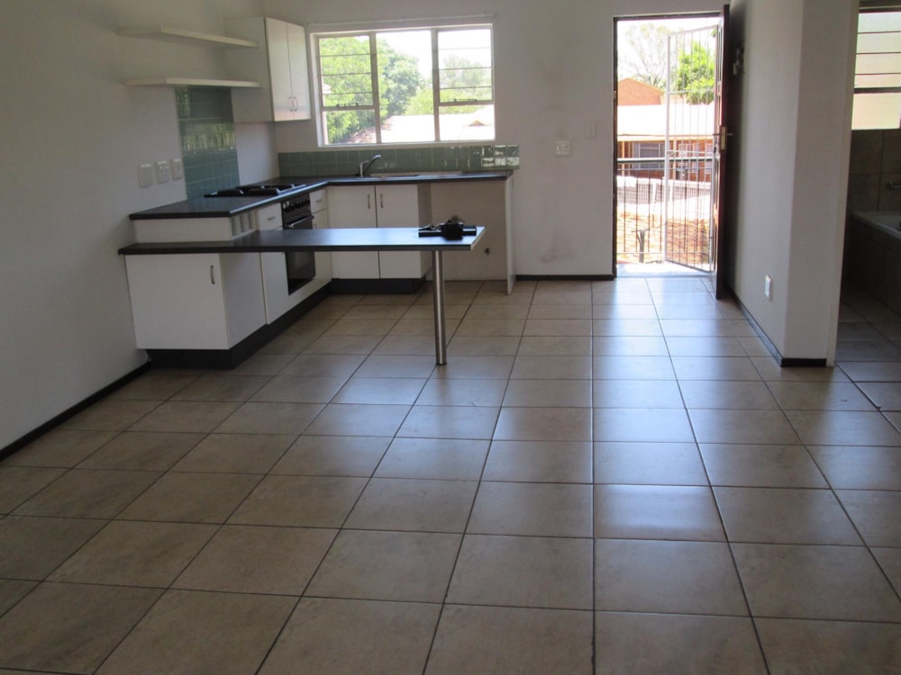 Townhouse for sale in Brenthurst - 1BJ1702808 Townhouse for sale in Brenthurst - 1BJ1702808