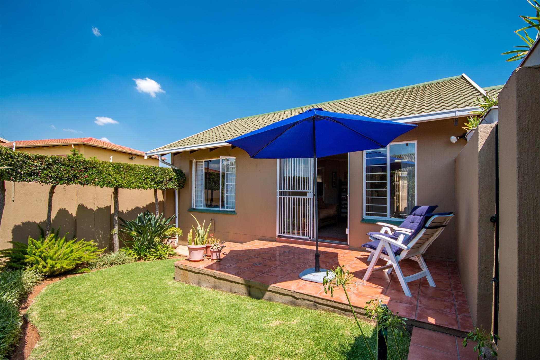 Townhouse for sale in Sundowner - RAN1658980