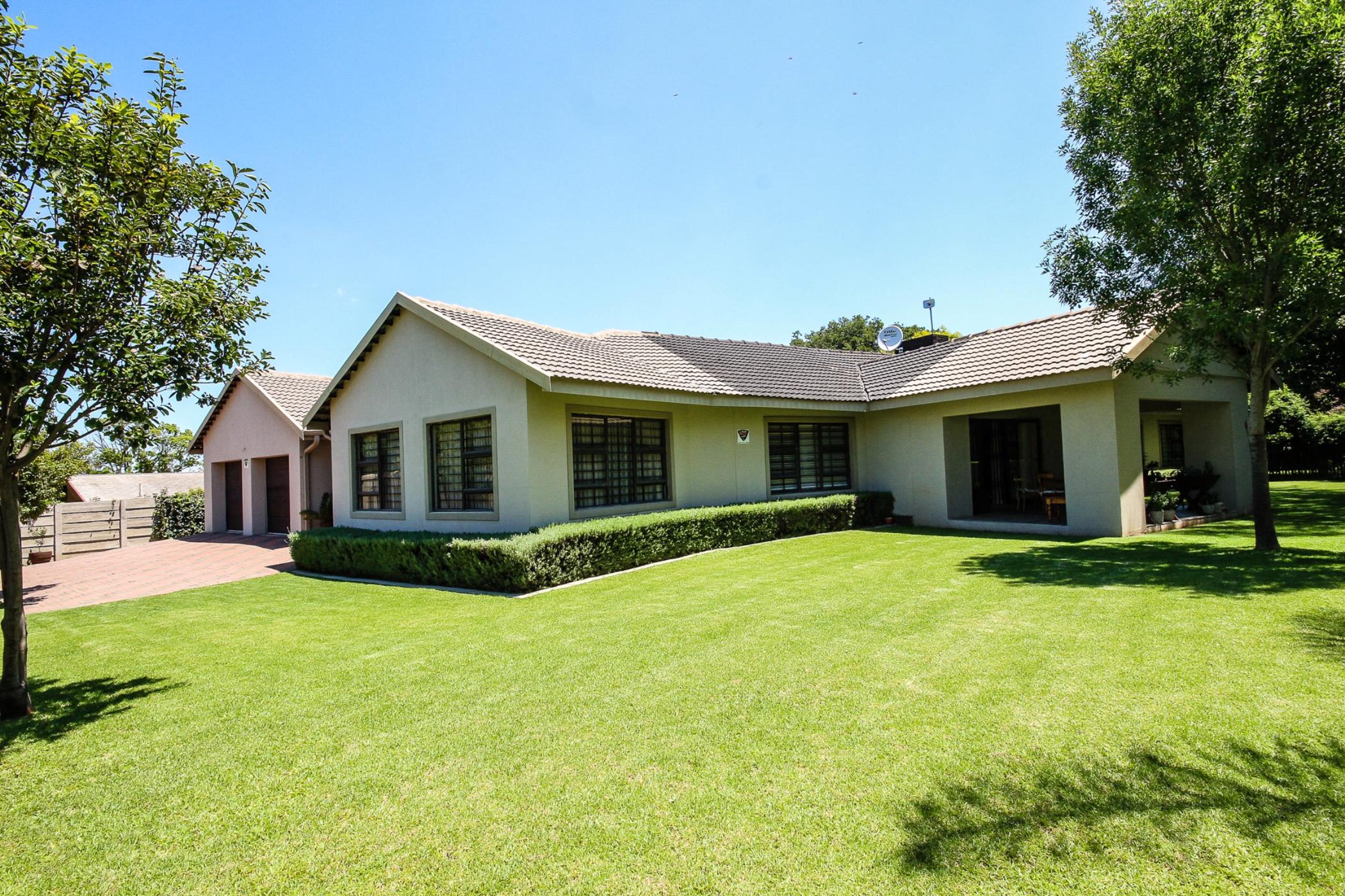 House for sale in Hutten Heights - 1NW1747510