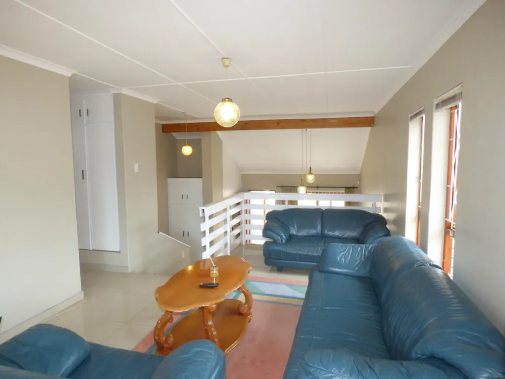 Apartment to rent in Beacon Bay - 1EZ1755853