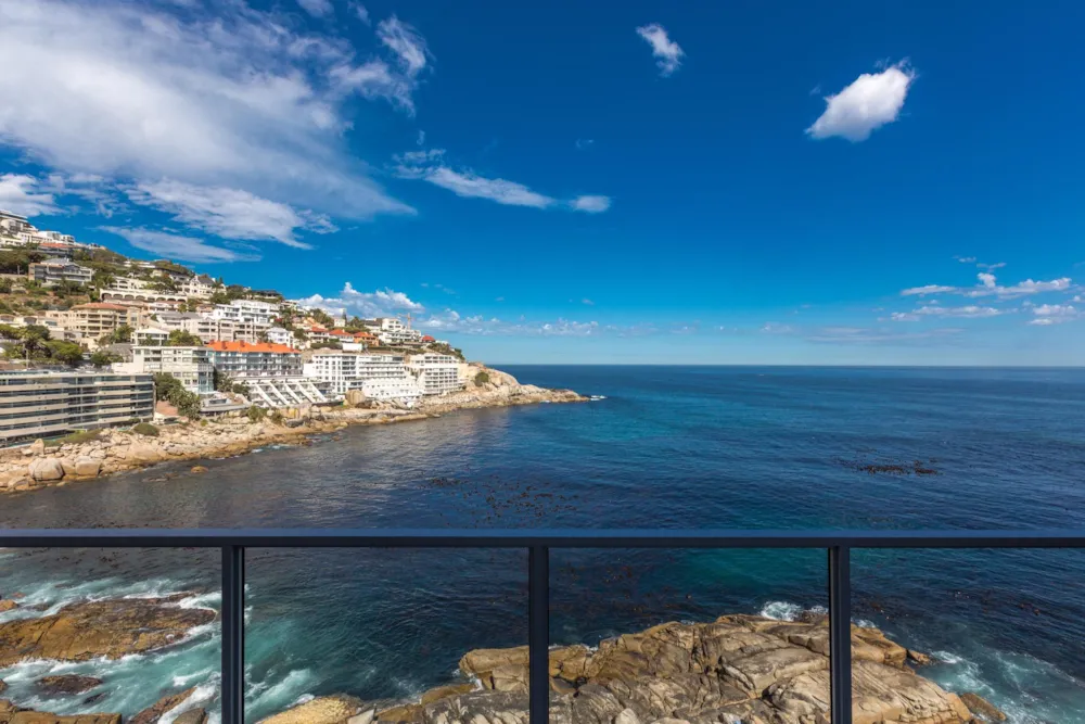 Apartment sold in Bantry Bay - AS1722278 Apartment sold in Bantry Bay - AS1722278