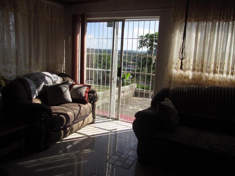 House for sale in Umzinto - 1si1735456