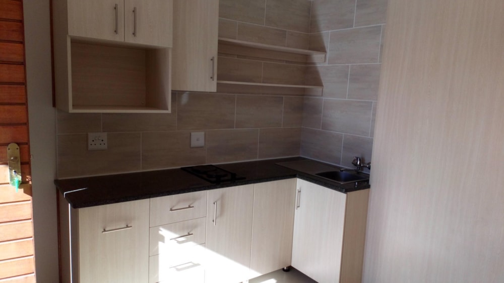 Bachelor apartment let in Cassandra - 1KJ1711003 Bachelor apartment let in Cassandra - 1KJ1711003