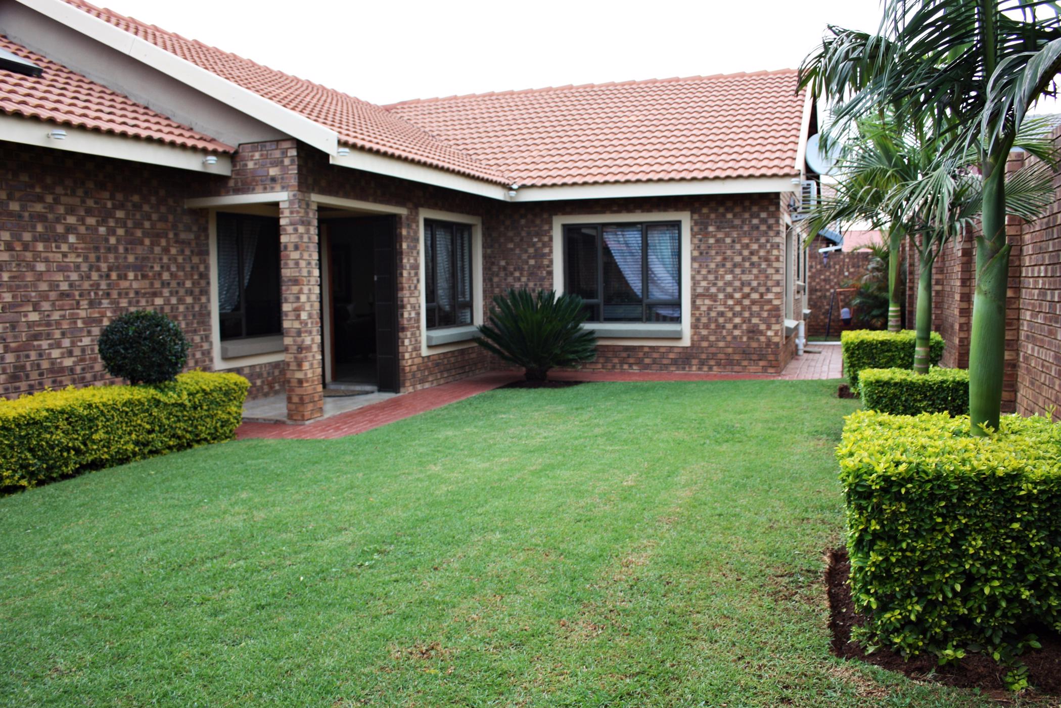 House let in Sterkspruit Estate - 1LY1710354