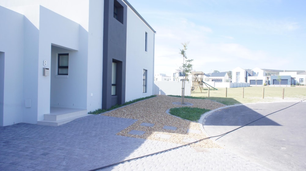 Security estate home for sale in Jakarandas - 1KV1718539