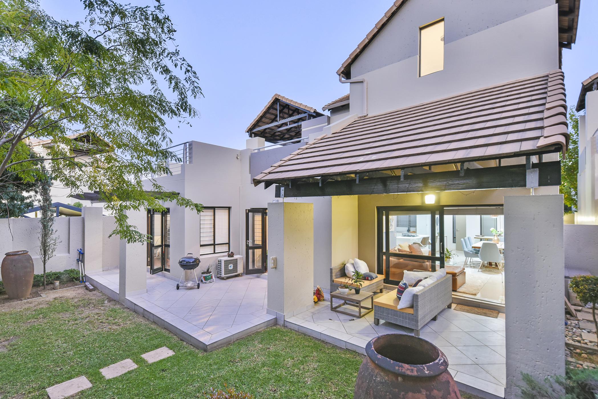 Townhouse for sale in Lonehill - FW1751109