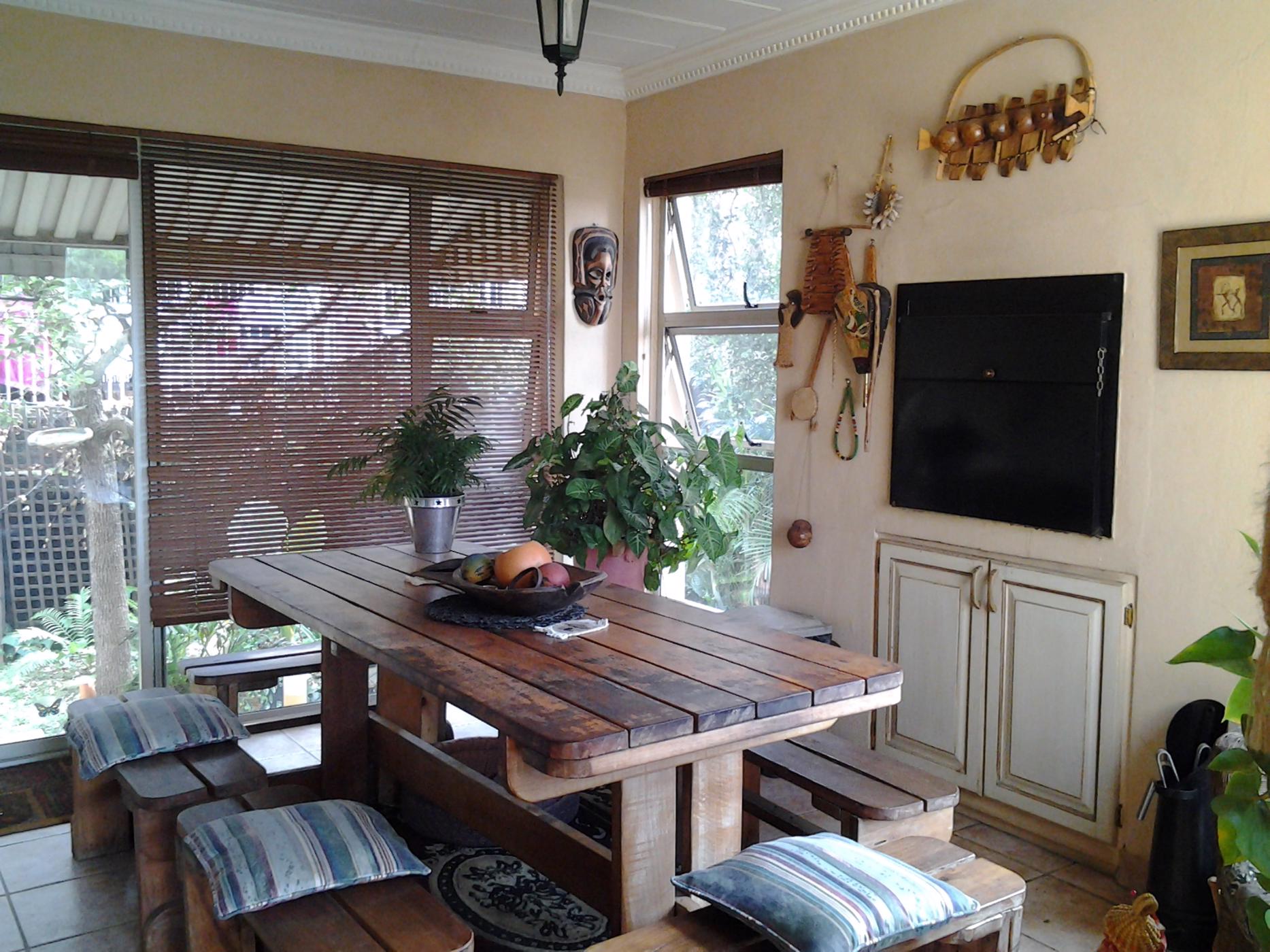 Townhouse let in La Montagne, Pretoria East - PTL1706098