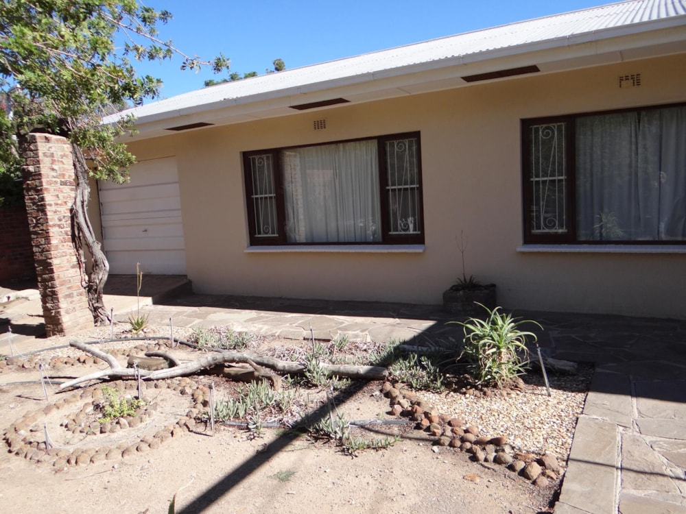House sold in Beaufort West - 1KK1678859 House sold in Beaufort West - 1KK1678859