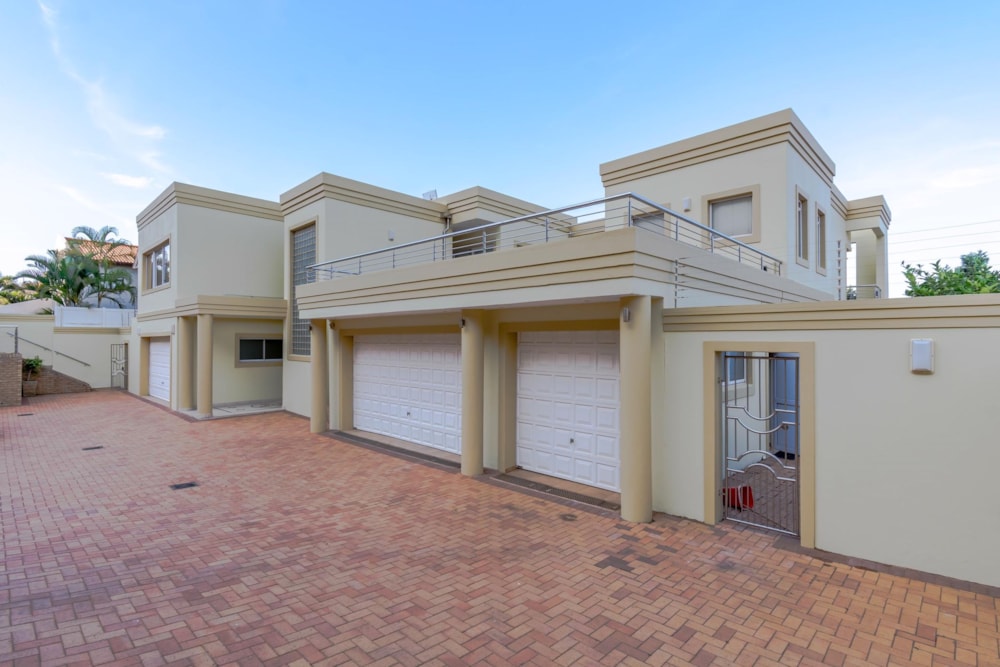 Double-storey house for sale in uMhlanga Rocks - 1ND1749402 Double-storey house for sale in uMhlanga Rocks - 1ND1749402