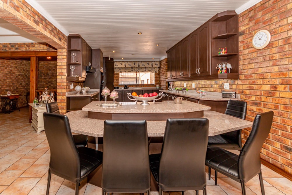 House for sale in Ravenswood - BOK1647518 House for sale in Ravenswood - BOK1647518