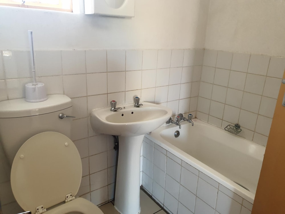 Bachelor apartment to rent in Annadale - 1PS1735010