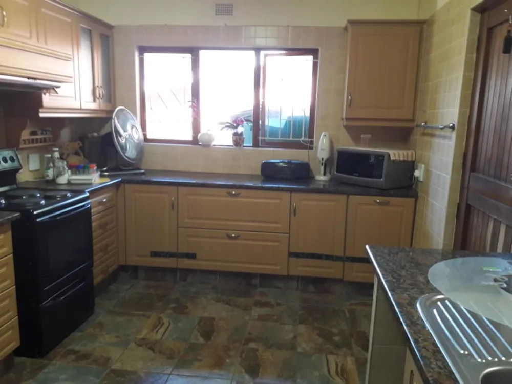 House sold in Scottburgh South - 1SI1721443 House sold in Scottburgh South - 1SI1721443