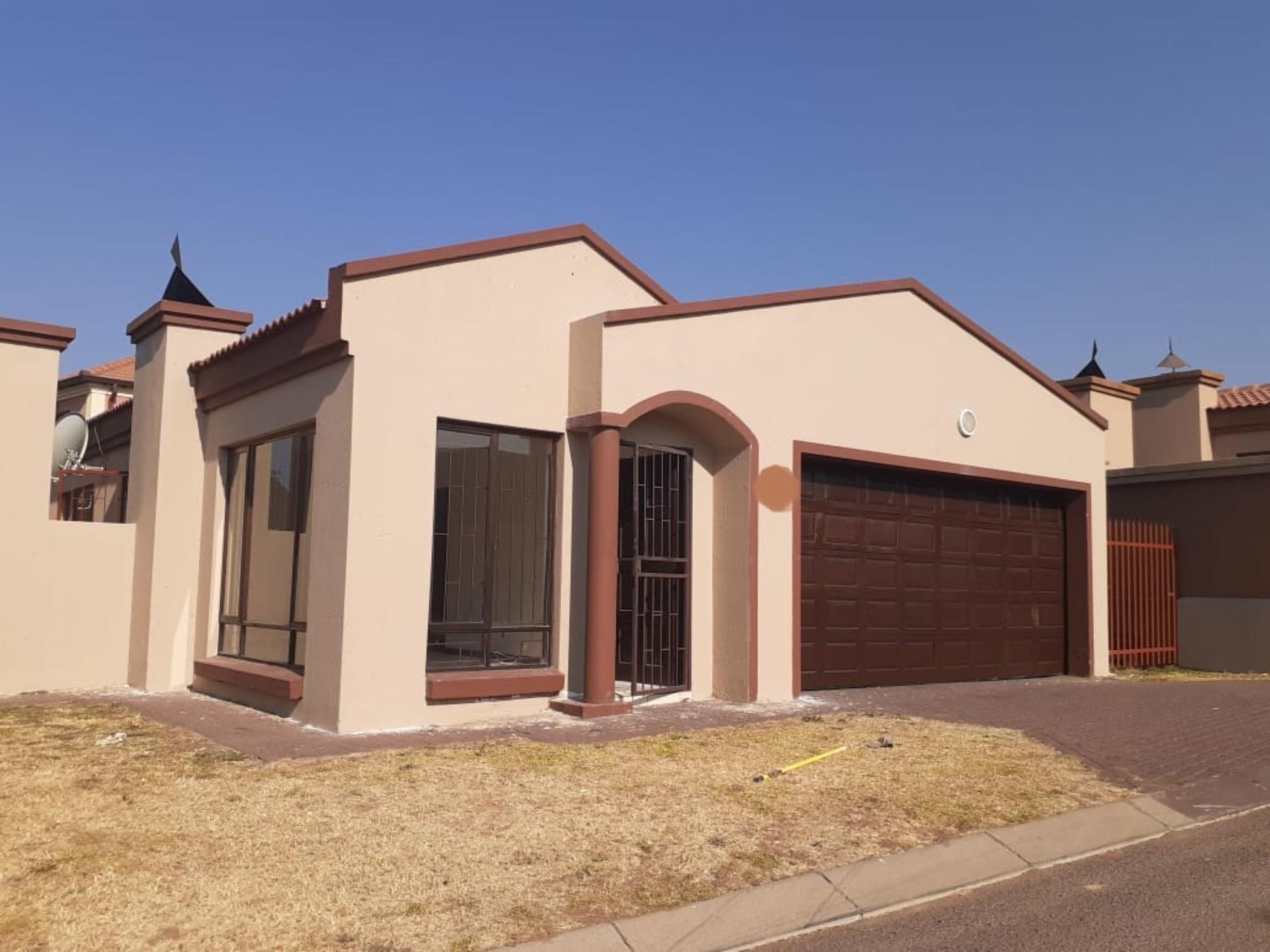 Townhouse to rent in Die Heuwel - 1WD1747951