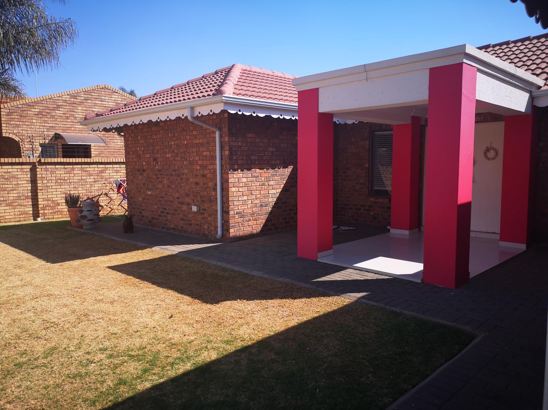 House for sale in Petersfield - 1SP1732535