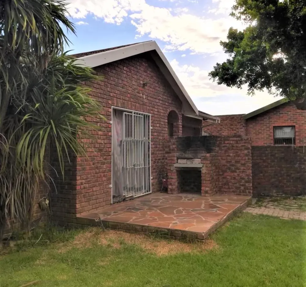 House let in Greenshields Park - 1PLZ1720926 House let in Greenshields Park - 1PLZ1720926