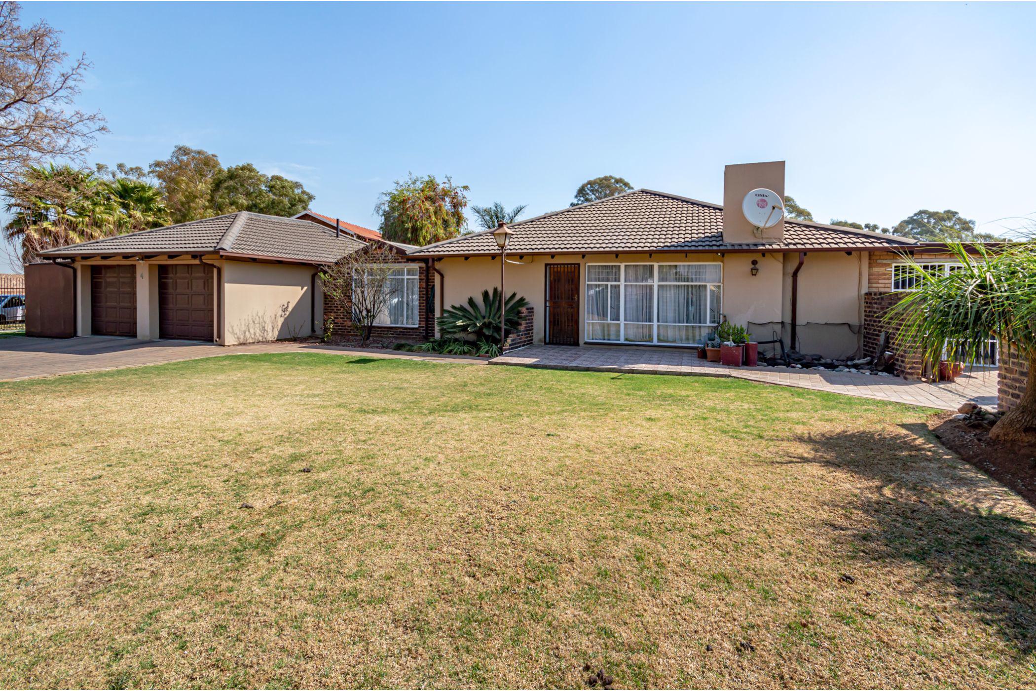 House let in Bonaero Park - ENL1685379