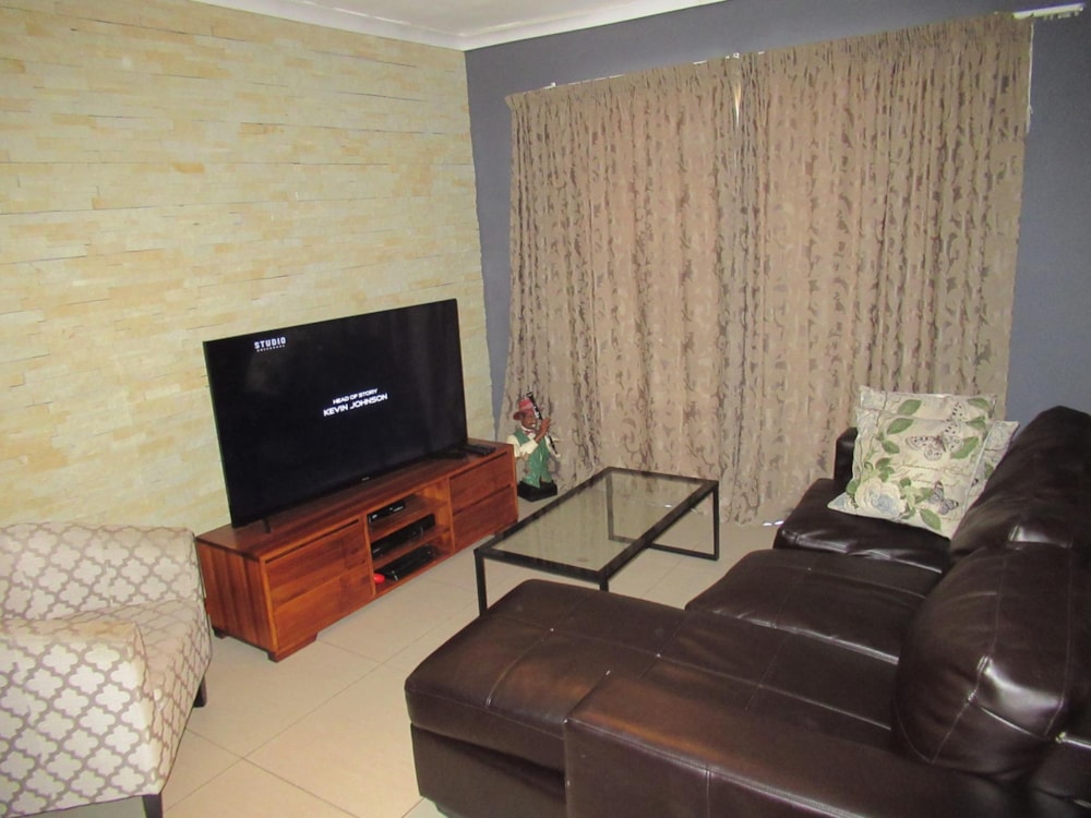 House for sale in Sillwood Heights - 1KV1720055 House for sale in Sillwood Heights - 1KV1720055