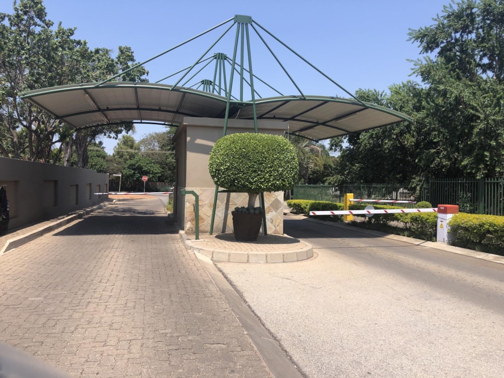 Townhouse for sale in Bendor Park - 1PS1713108