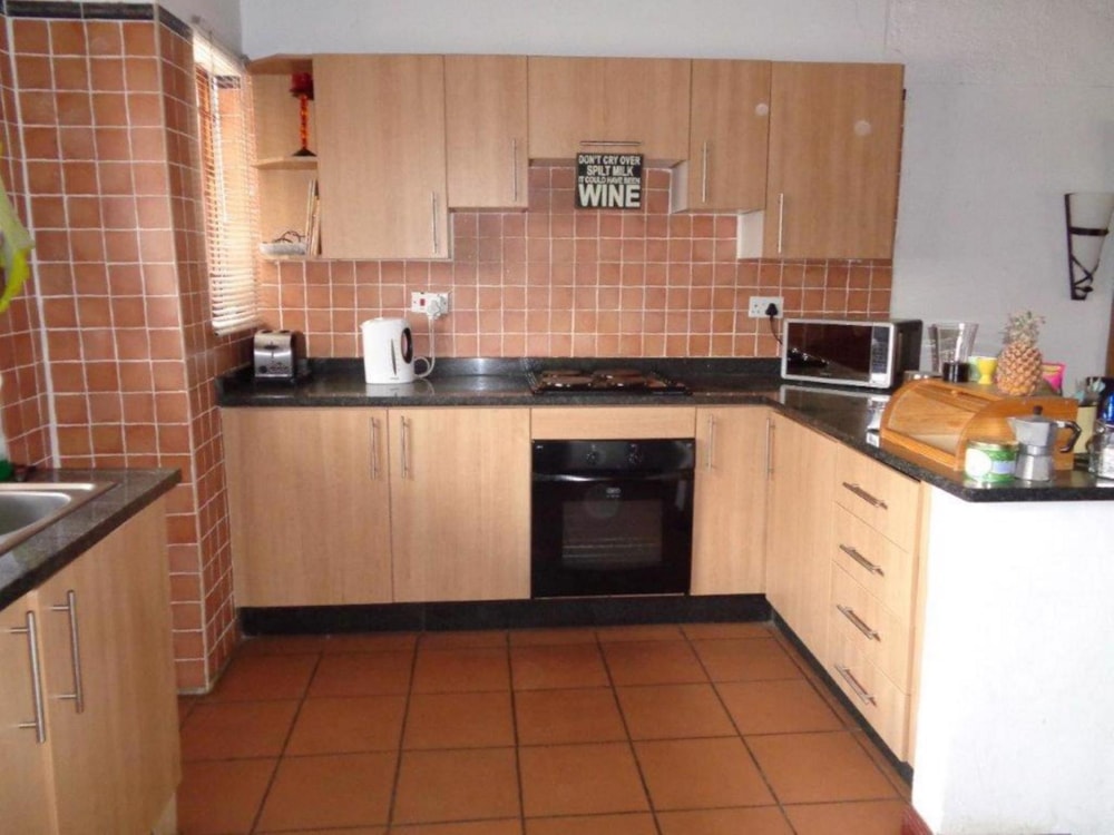 Double-storey house sold in Tlokweng, Botswana - 3BO1681637 Double-storey house sold in Tlokweng, Botswana - 3BO1681637