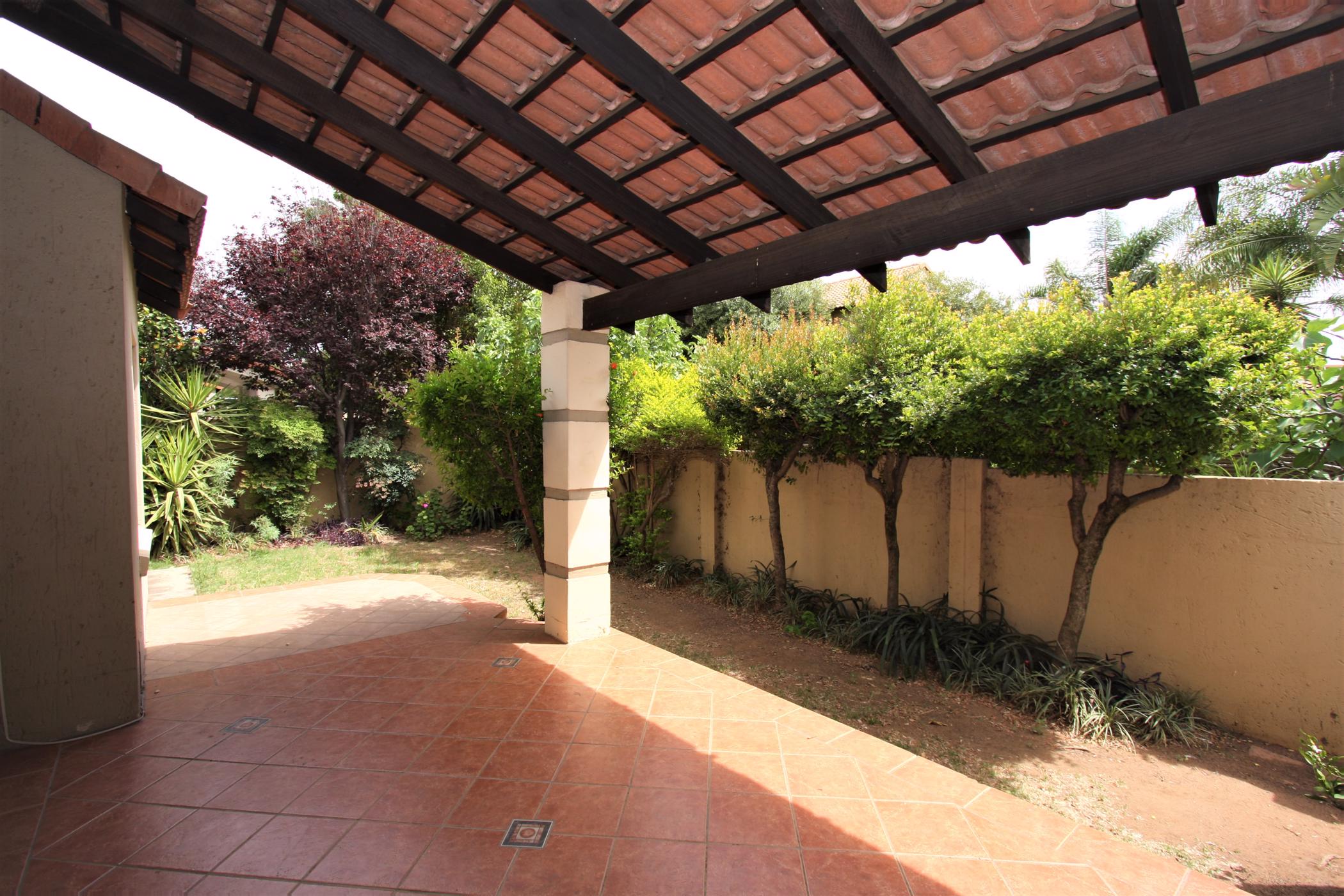 Cluster to rent in Sunninghill - FYL1713532