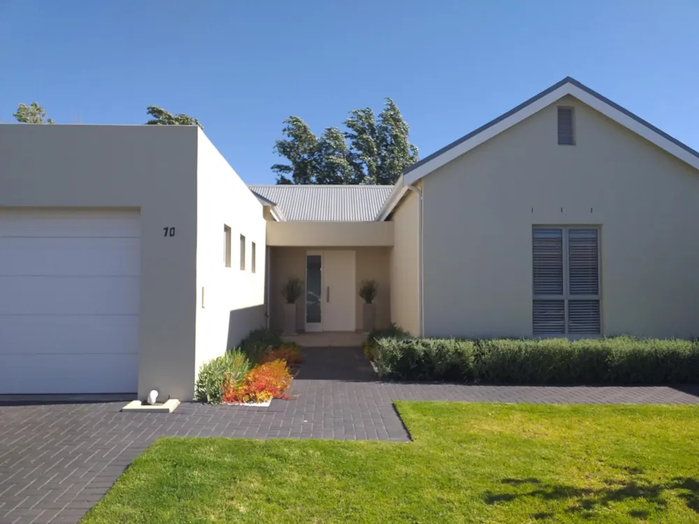 Security estate home let in Paarl - TKL1729649